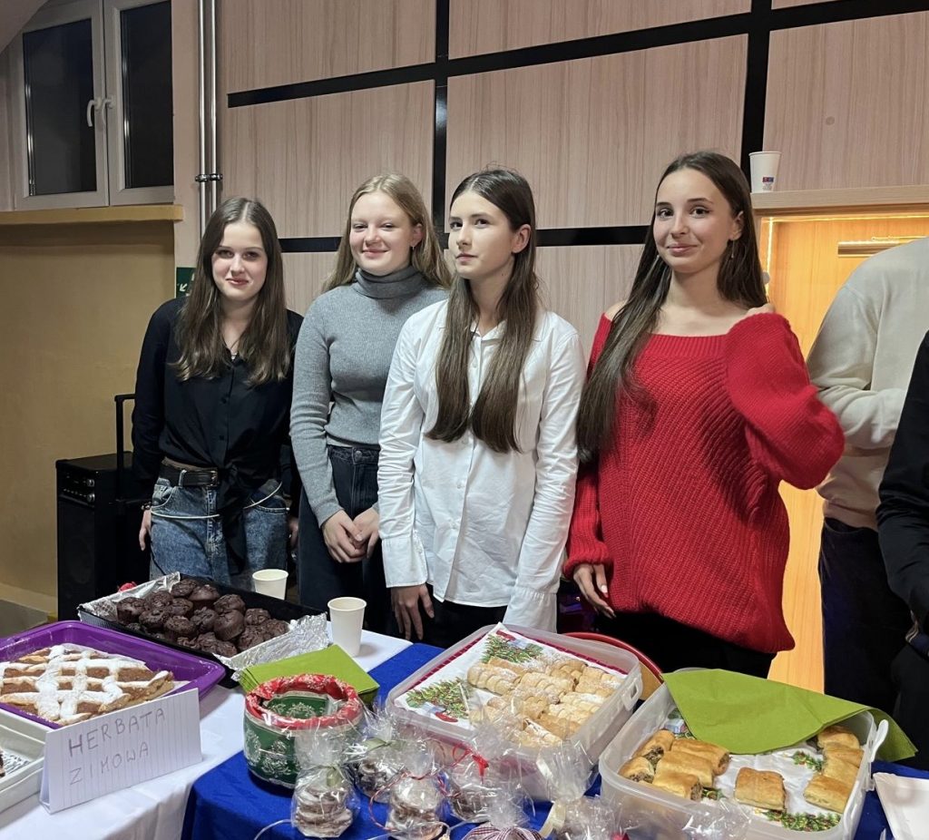 JARMARK ŚWIĄTECZNY