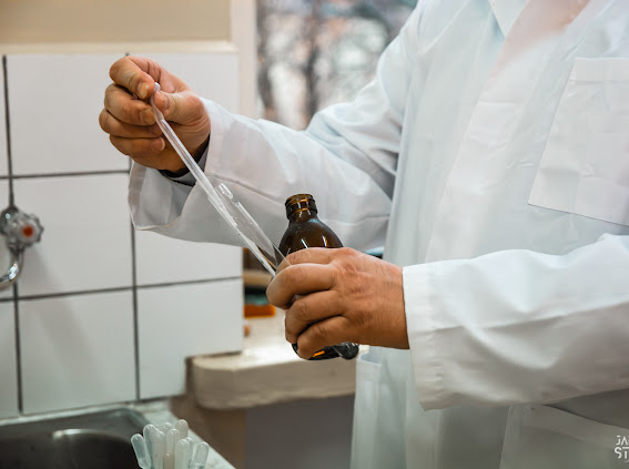 biologiczno- chemiczny