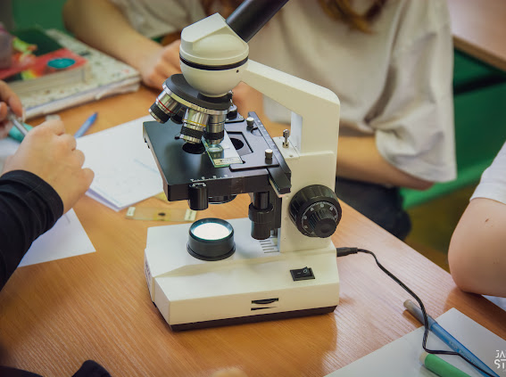 biologiczno- chemiczny