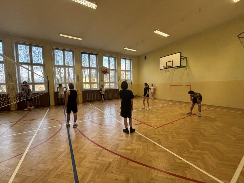 Świąteczny turniej siatkarski